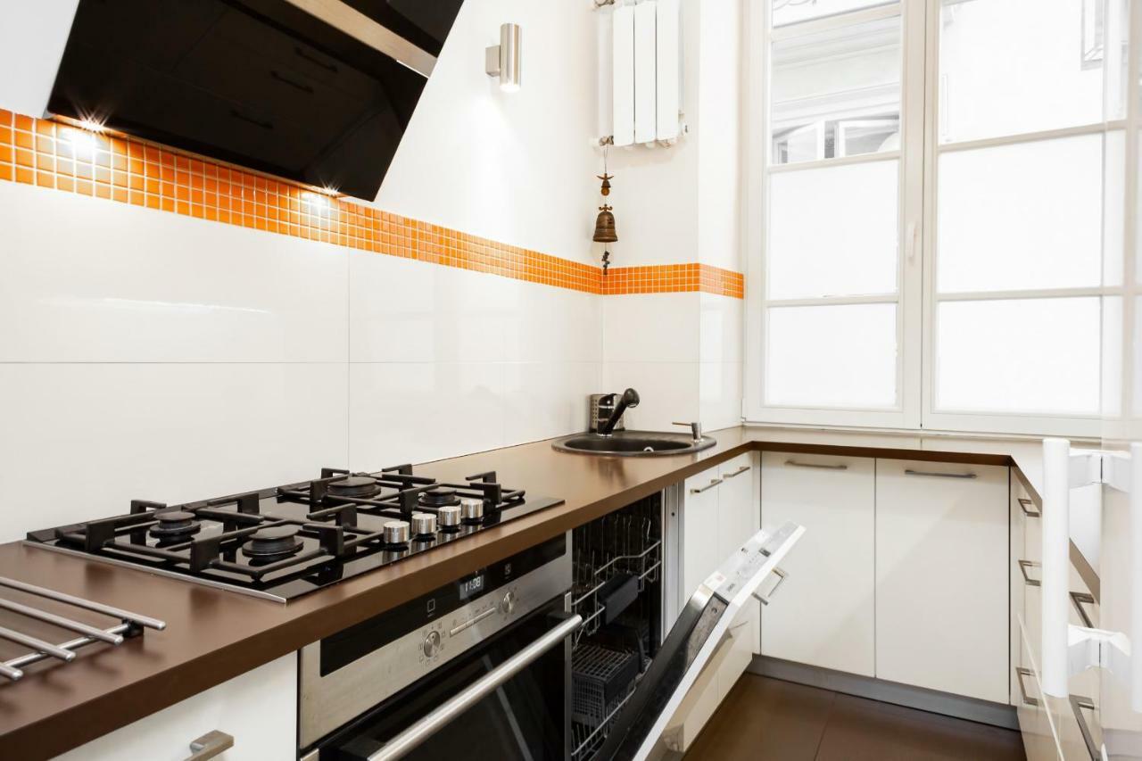 Swietojanska By Renters Warsaw